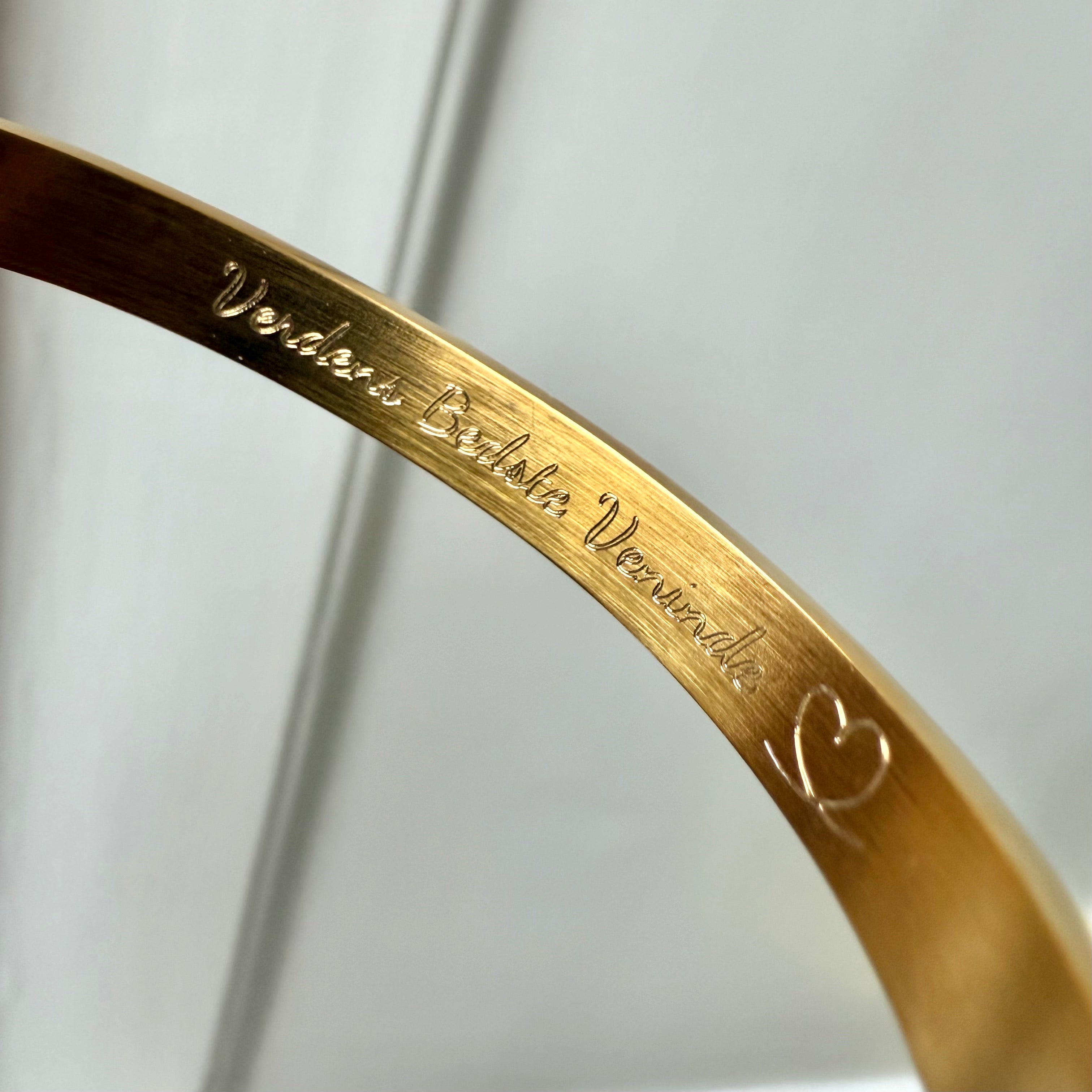 Armband med namngravyr