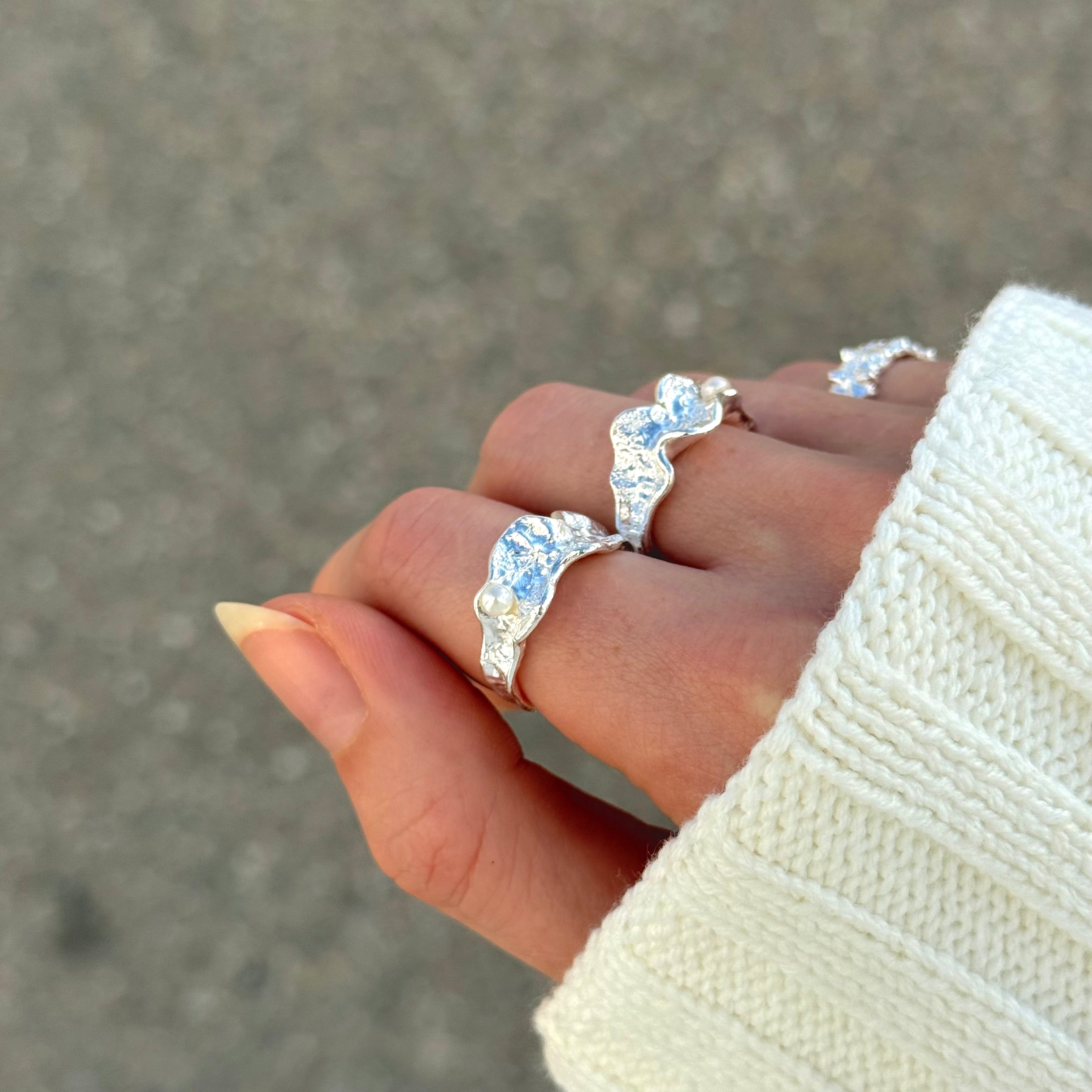 Magma Pearl Set Silver
