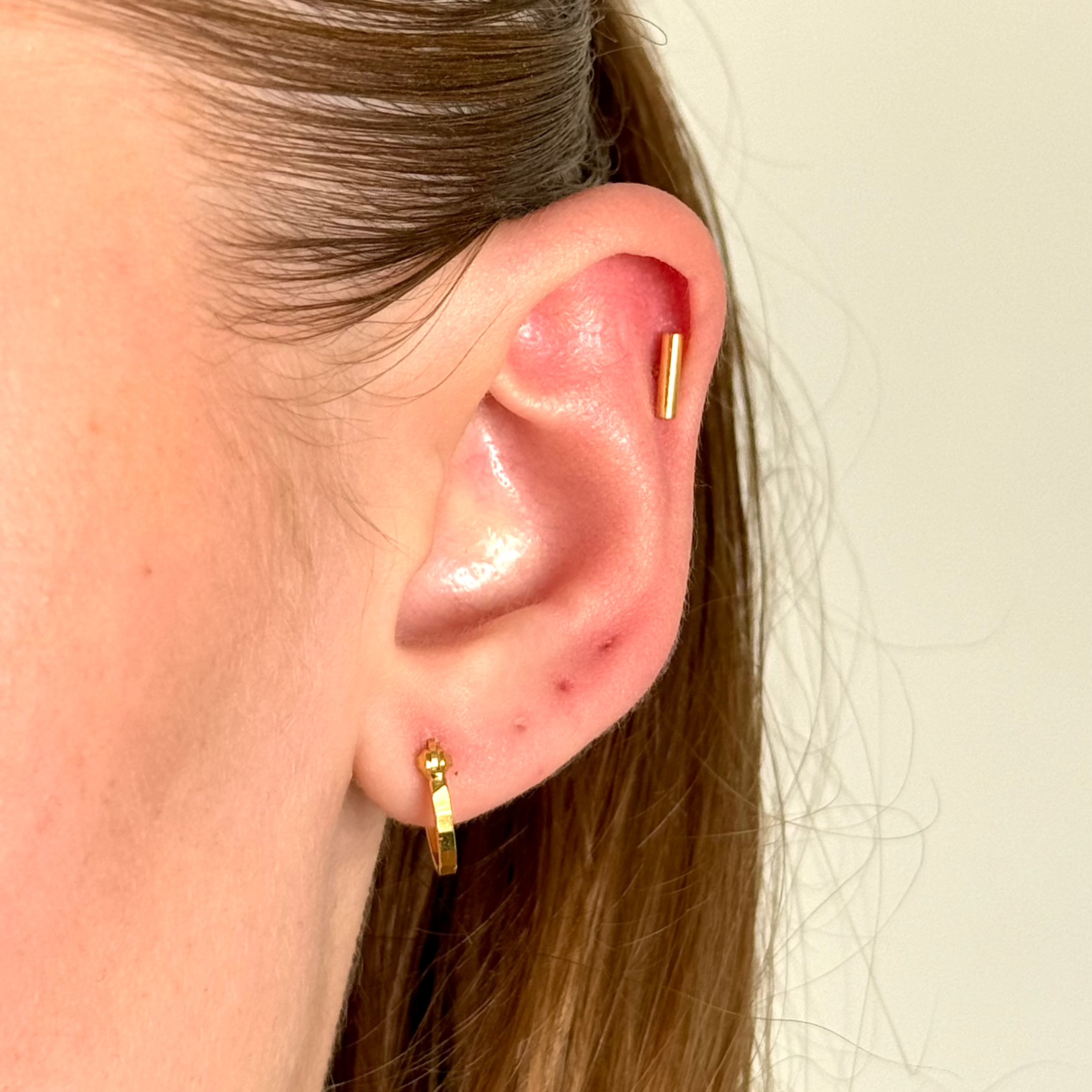 Liten hamrad fransk ring