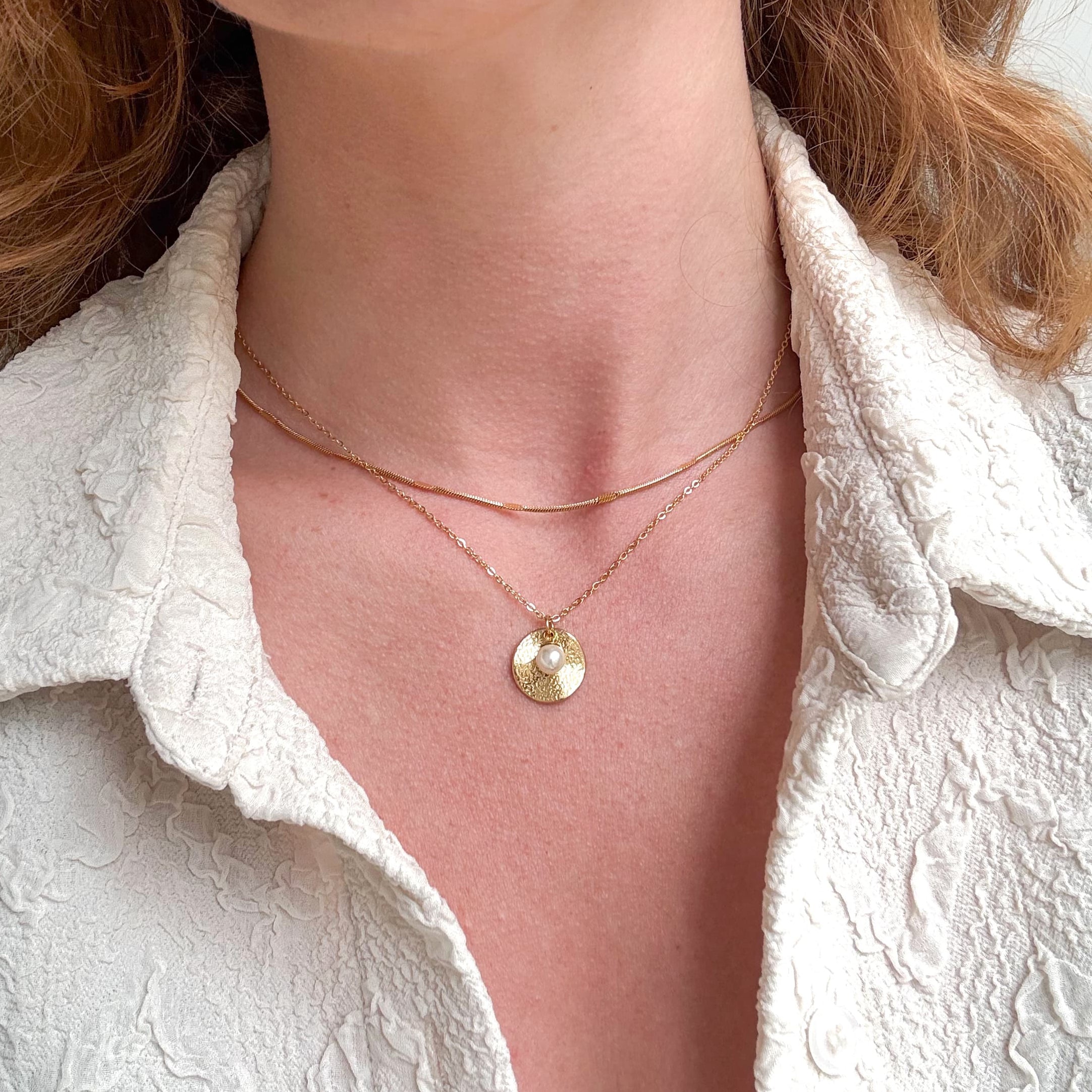 Platt prickigt halsband förgyllt halsband