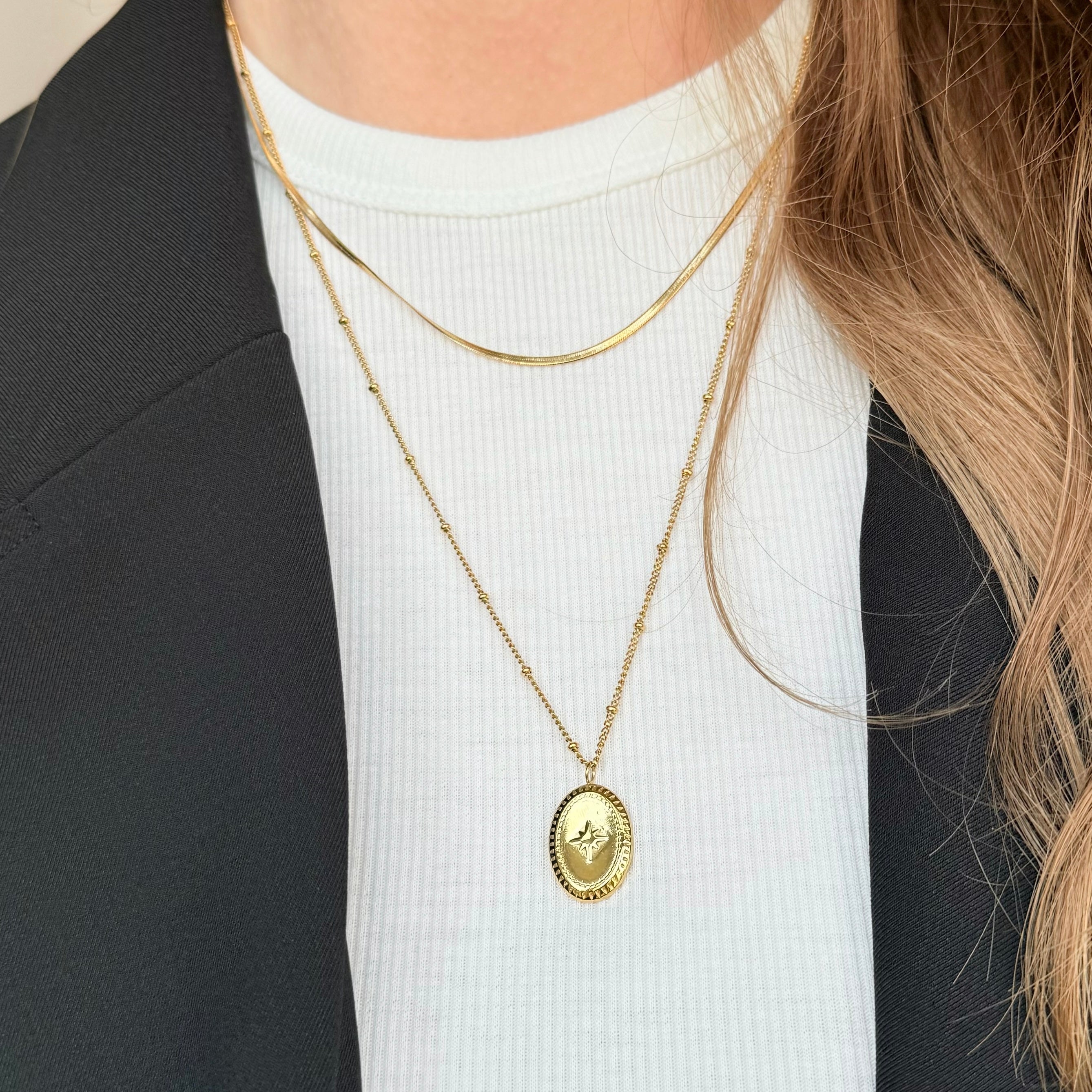 Chunky Hoop Dubbelhalsbandsset: 1 örhänge och 1 halsband