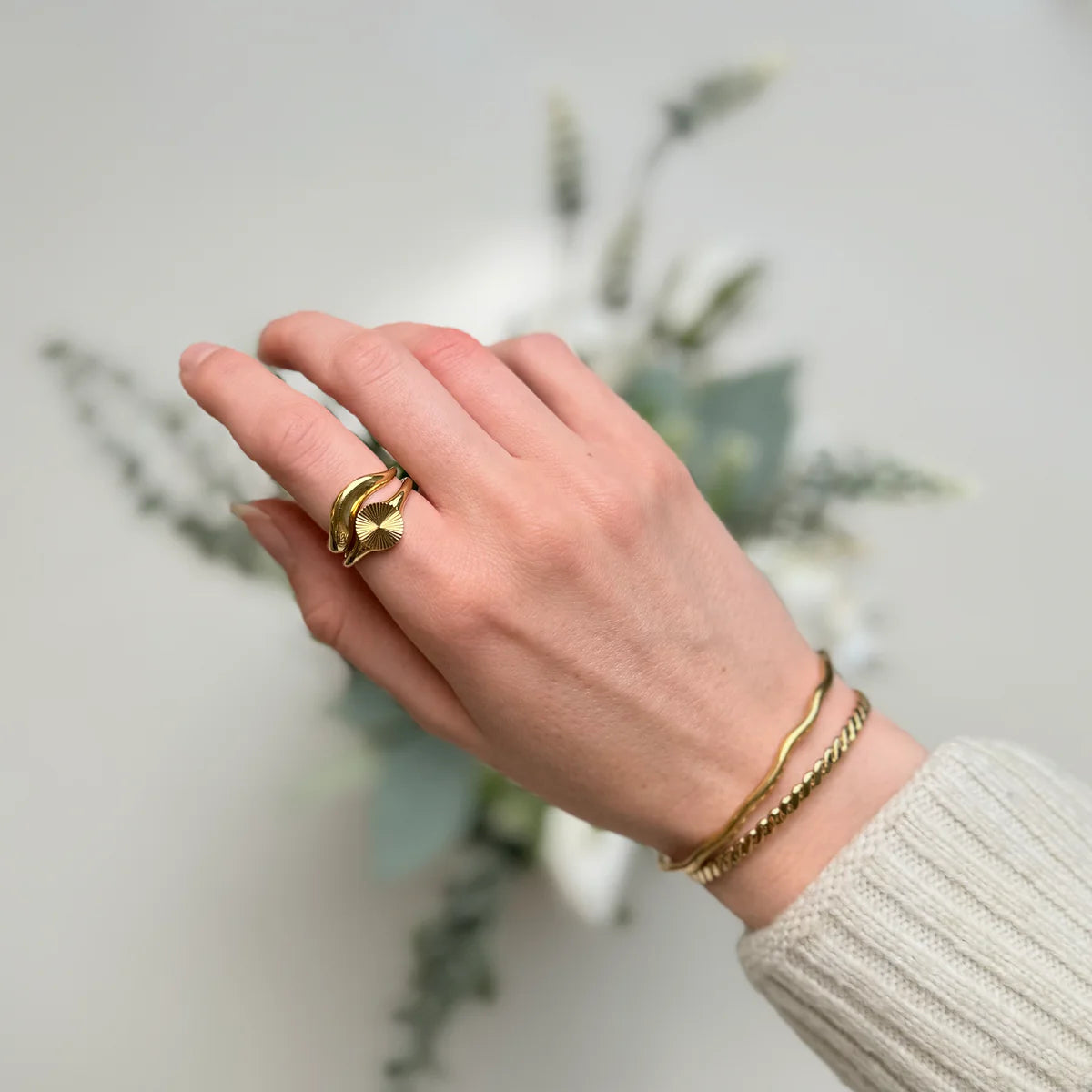 Sol- och armbandsset: 1 halsband, 1 ring och 1 armband