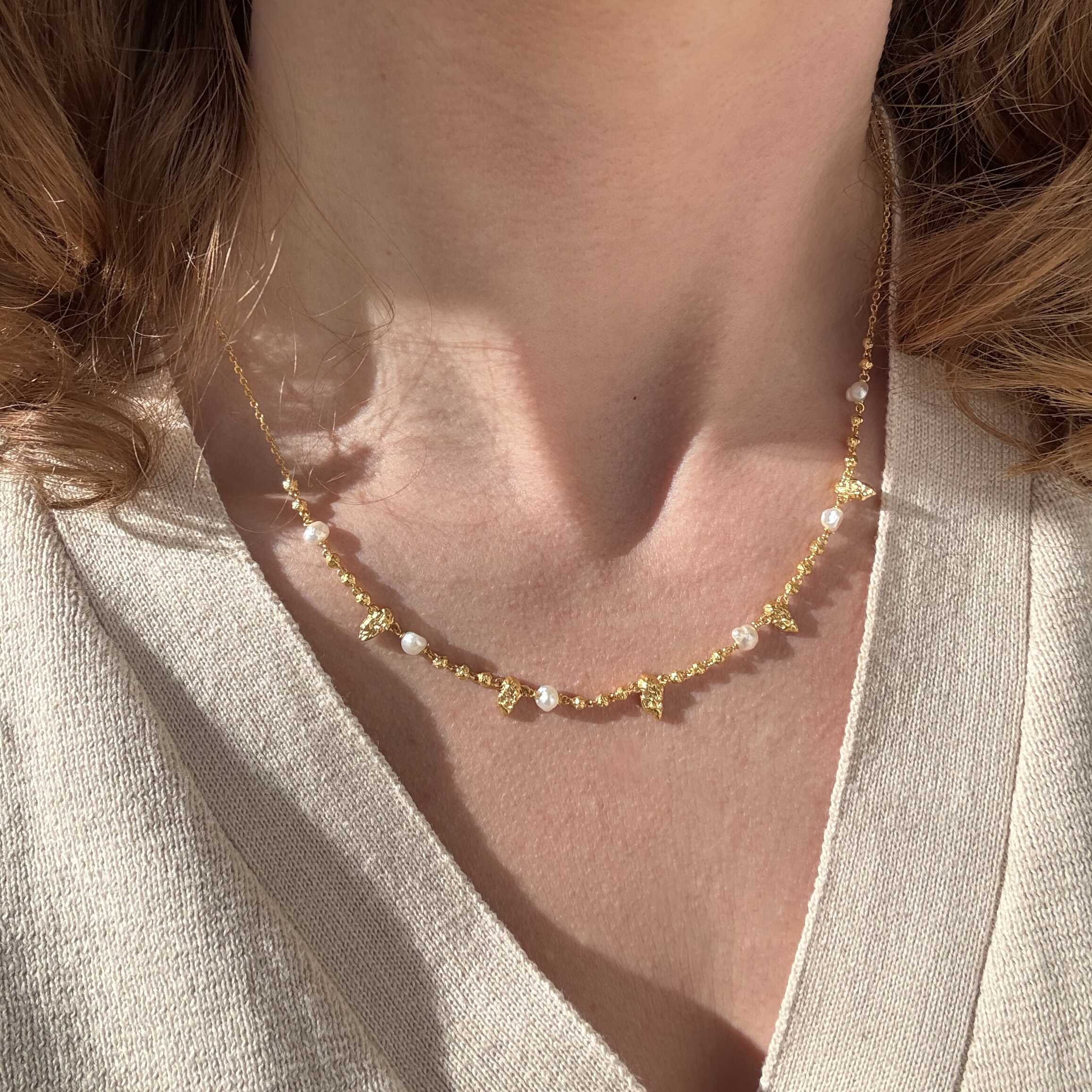 Halsband med lövpärlor, förgyllt