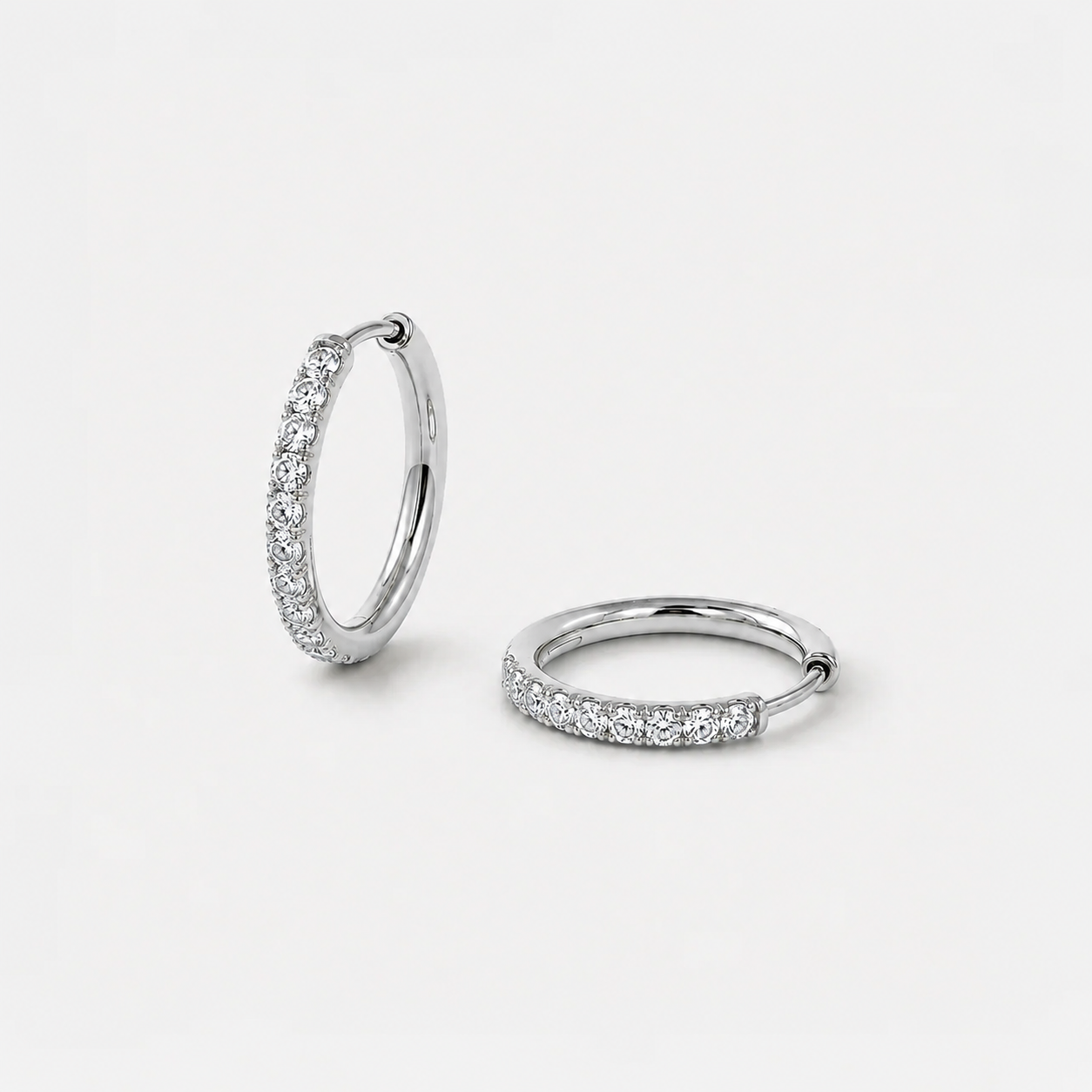 Kristallörhängen 18K guldpläterade 16mm