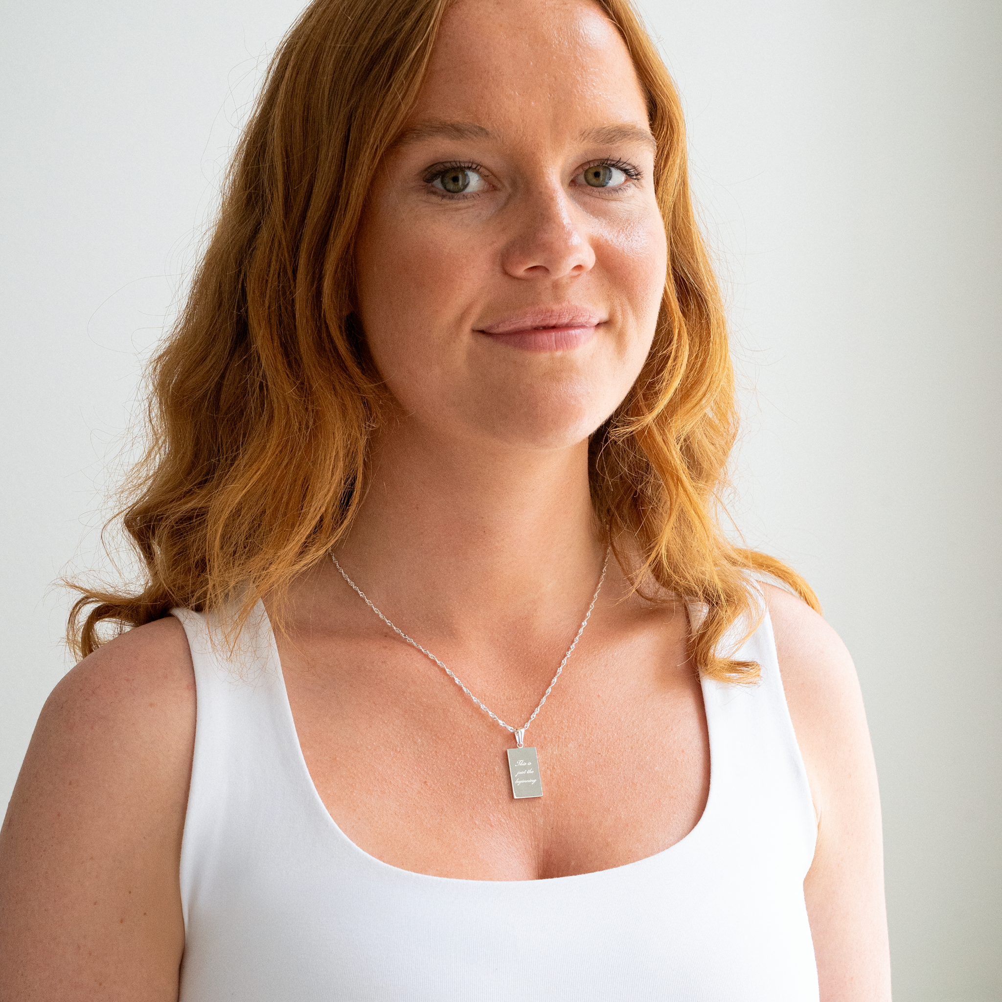 Initialer Sol Fyrkantigt Halsband