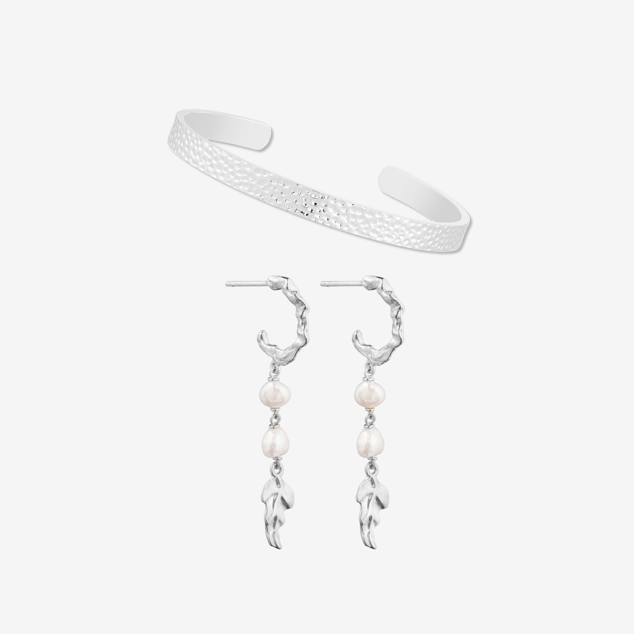 Armring och hänge