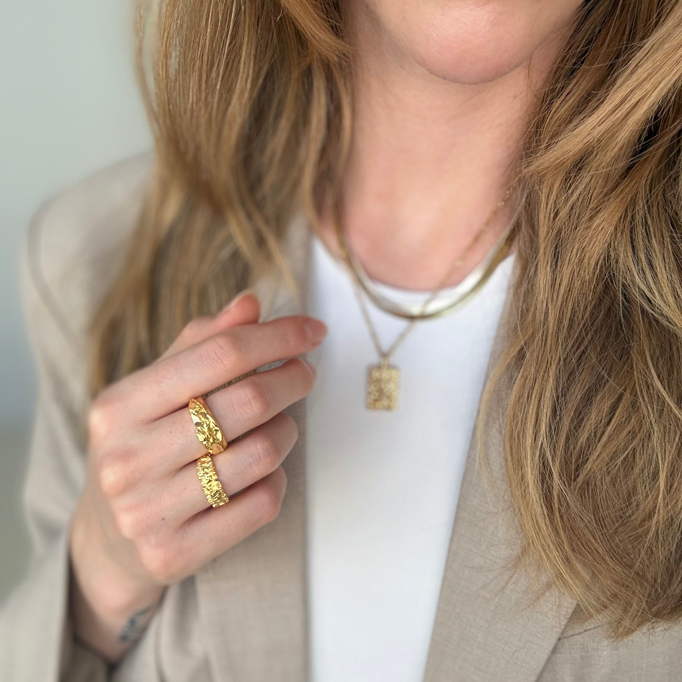 Magma Rock Ring 18K Guldbelagt styling