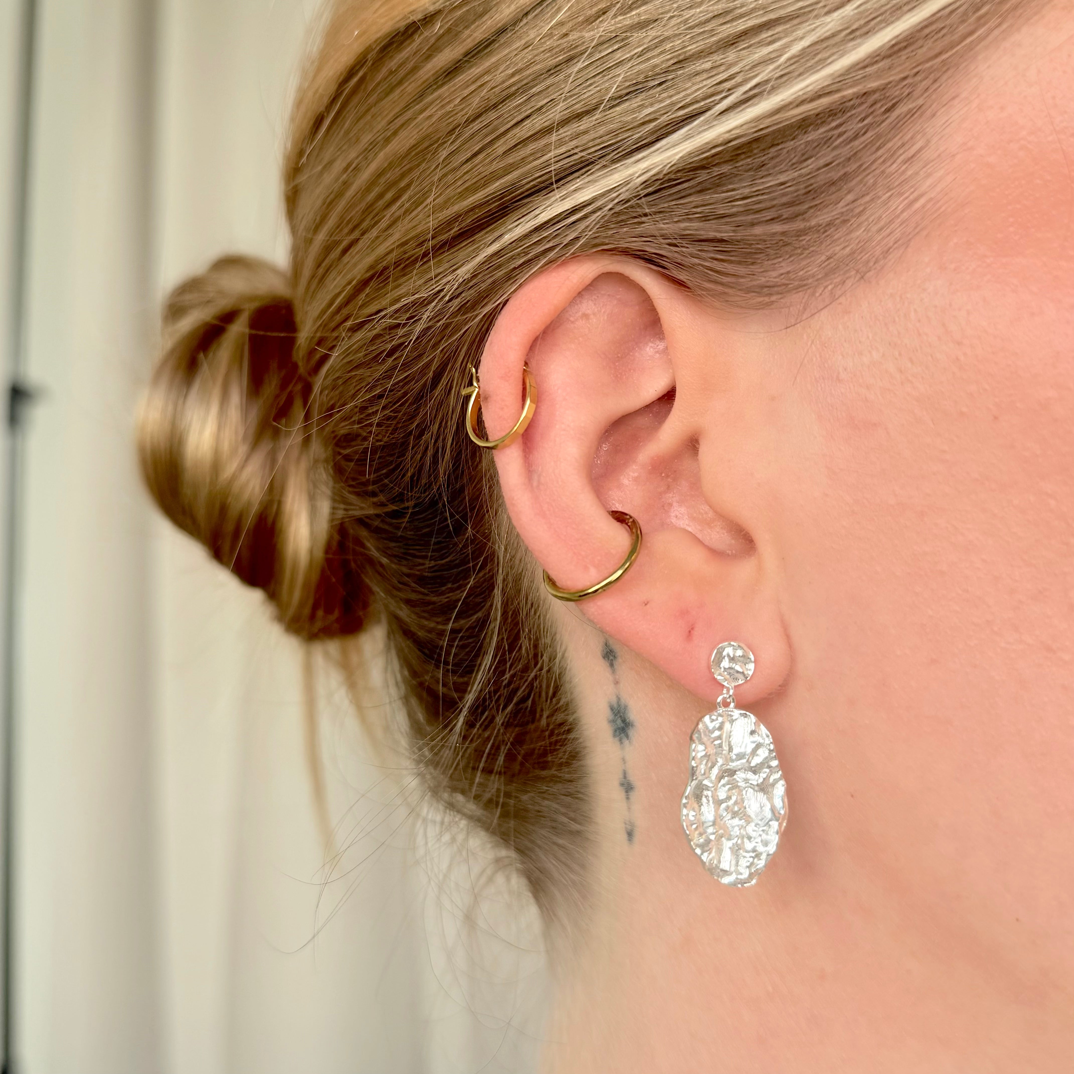 Platt Magma-hängande set