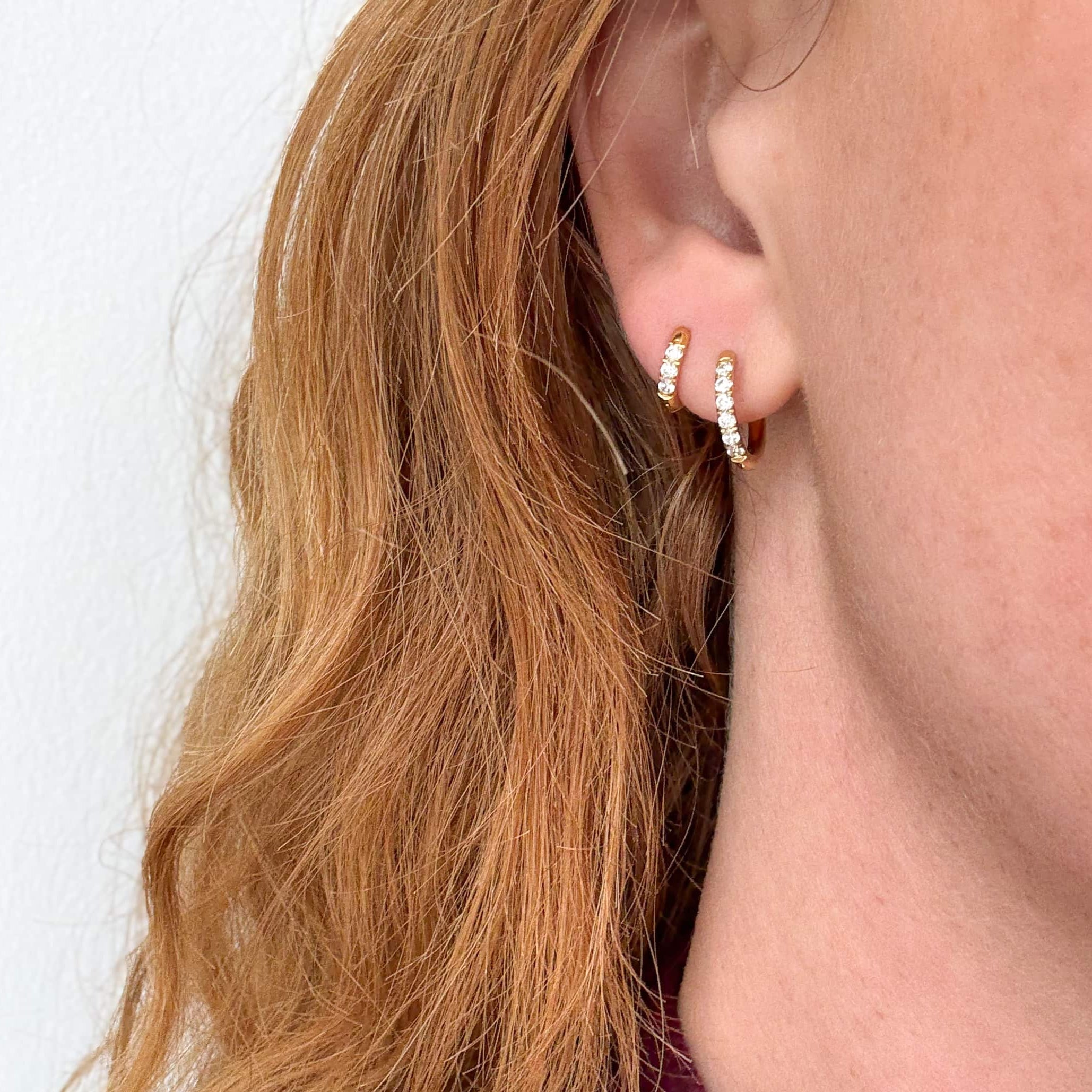 Kristallörhängen 18K guldpläterade 6mm
