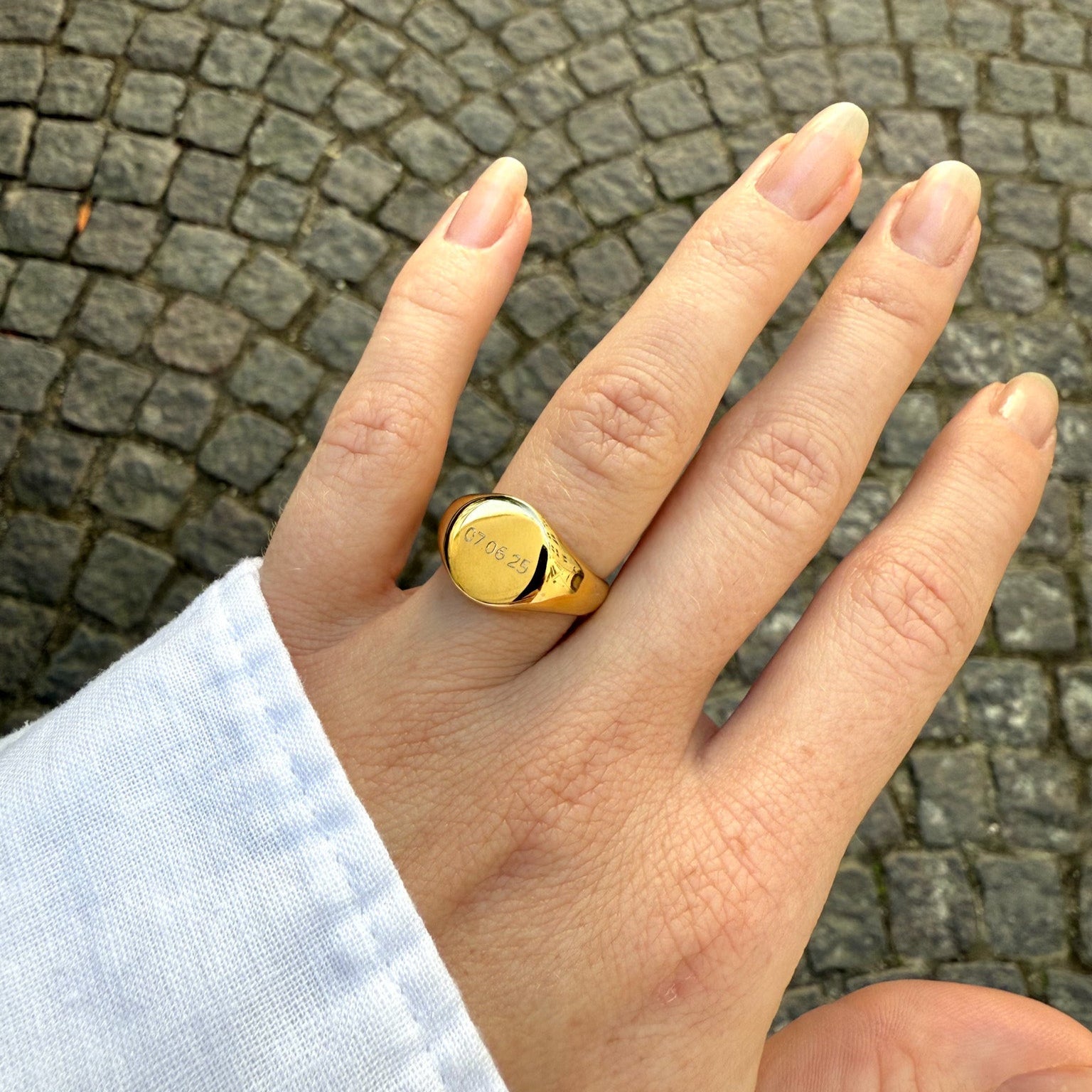 Graverad matchande familjering