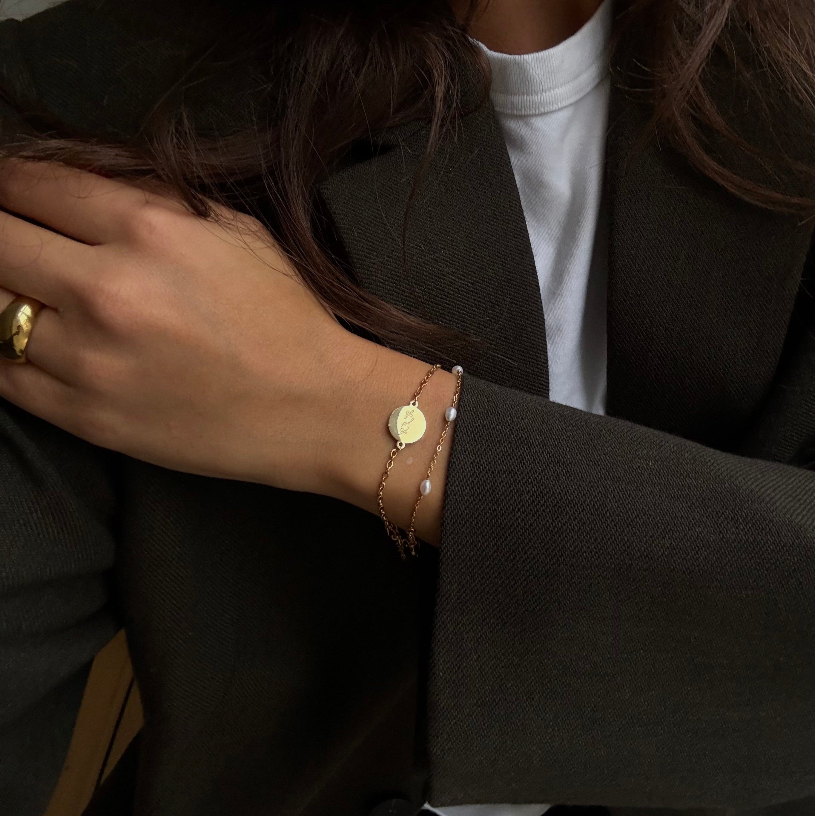 Runt armband med initialer