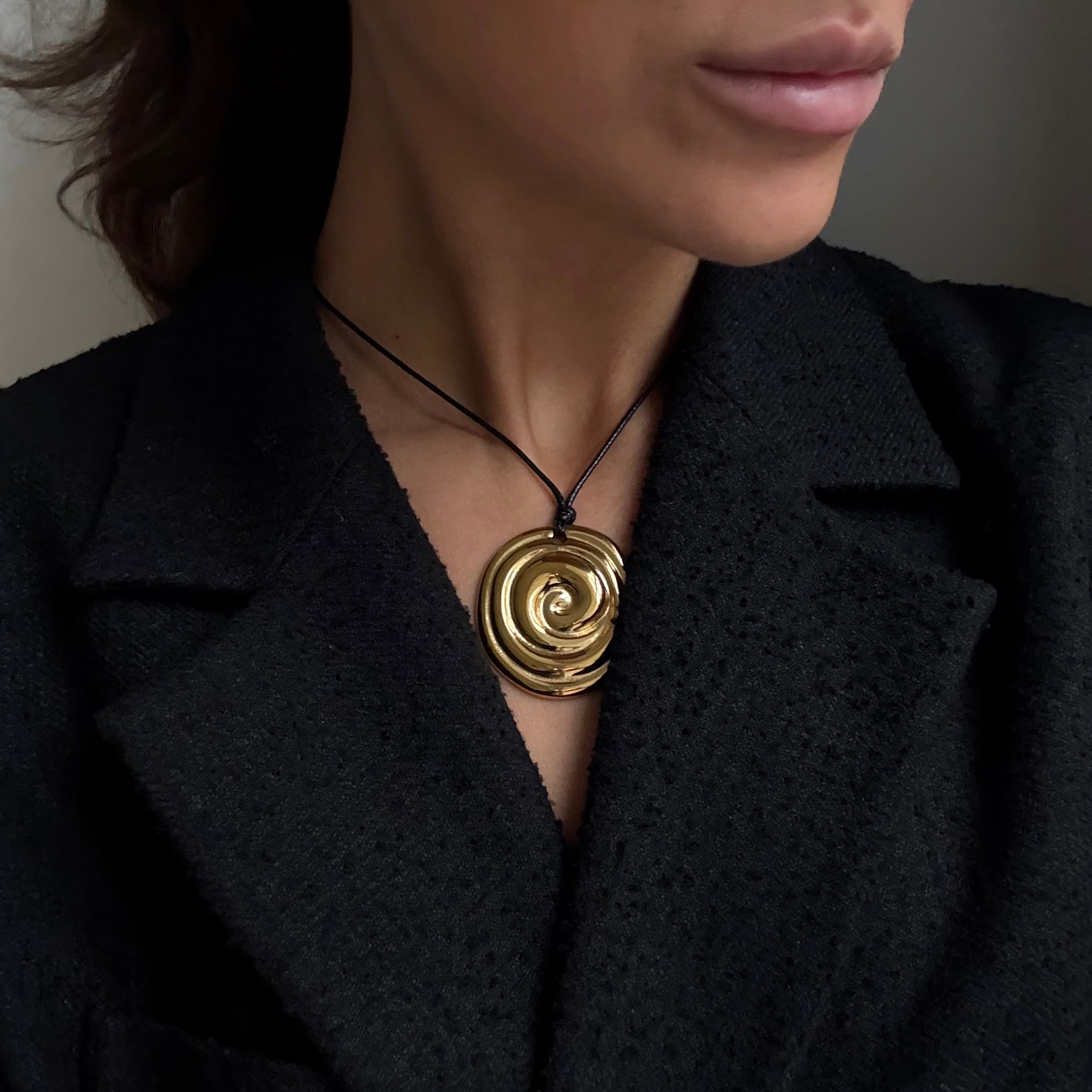 Spiralhalsband Förgyllt