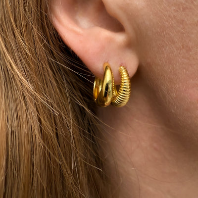 Elegante hoops med detaljer