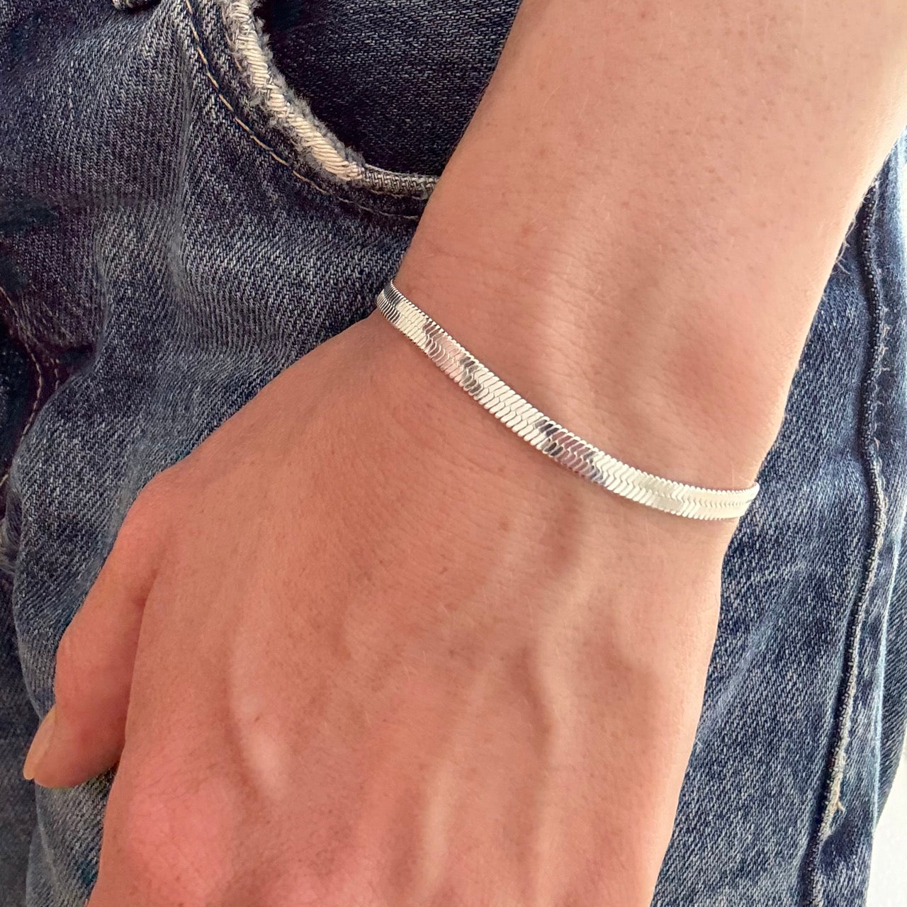 Platt ormarmband 4mm försilvrad