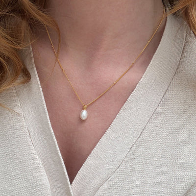 Halskæde med perle vedhæng