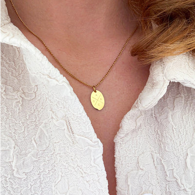 Simpel halskæde med rundt vedhæng