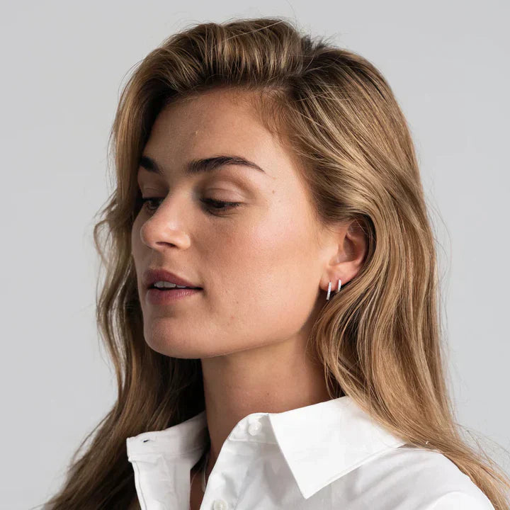 Små smycken som adventspresent till henne