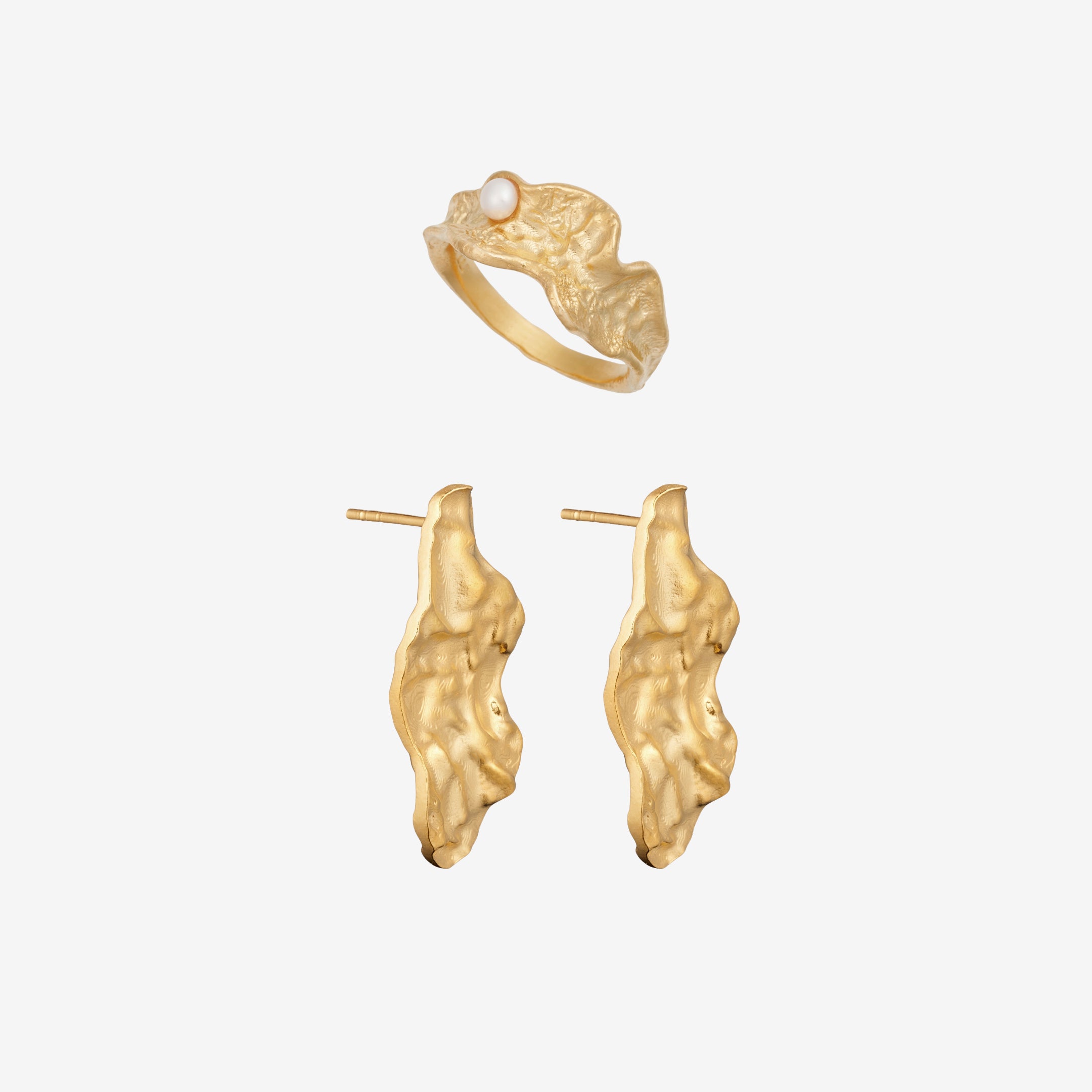 Magma Tallriksset Guld: 1 Ring & 1 Örhänge