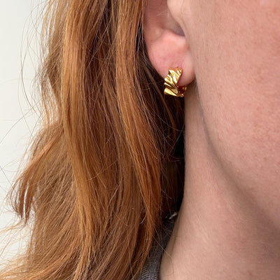 Øreringe med struktur