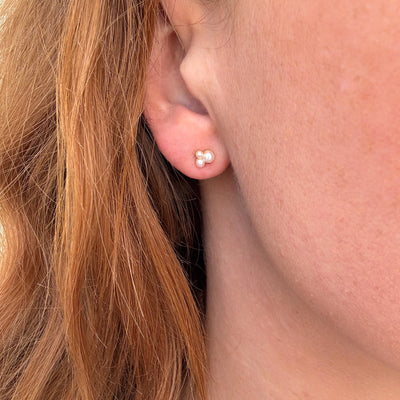 Små øreringe med perler 