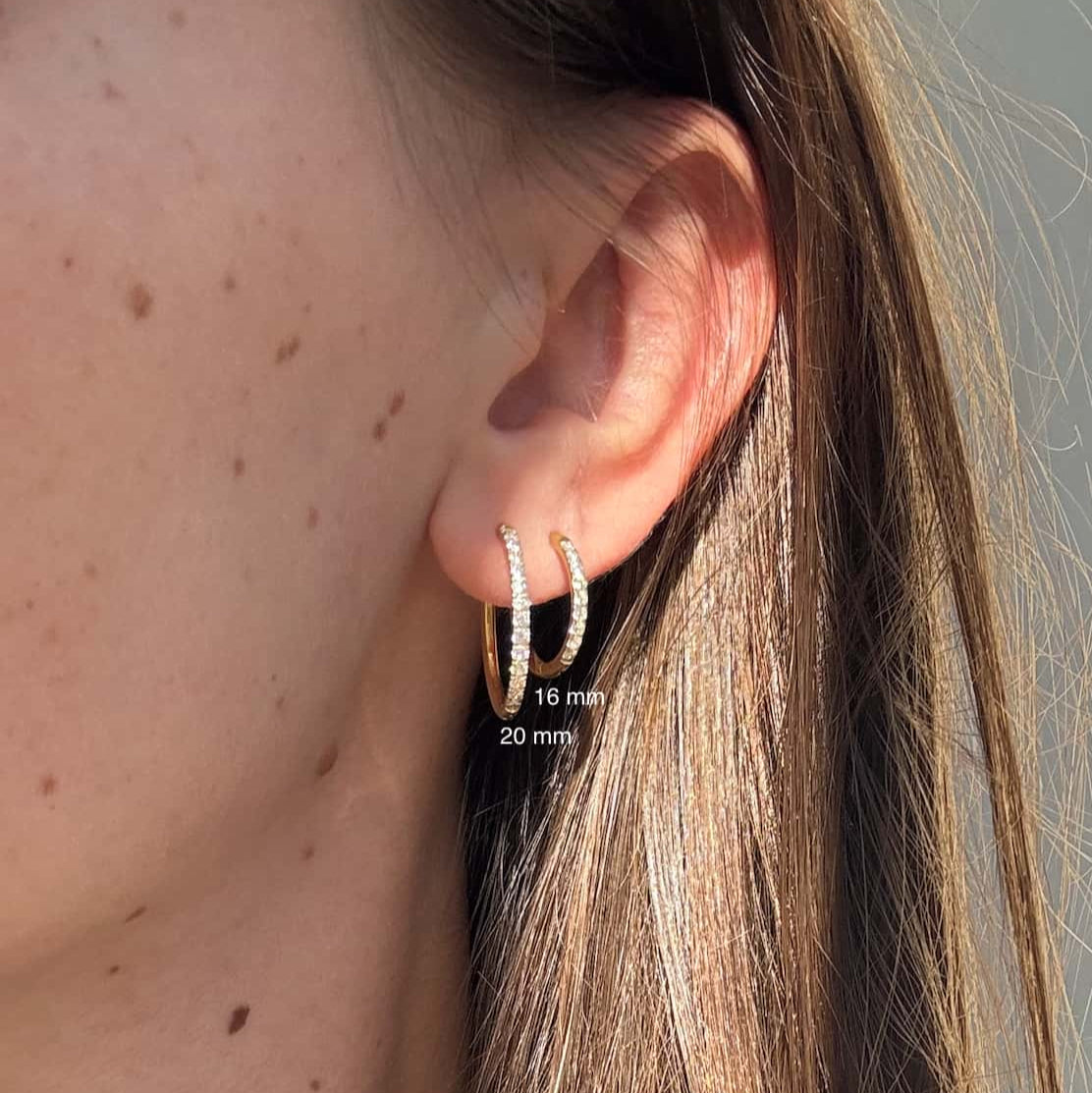 Kristallörhängen 18K guldpläterade 20mm