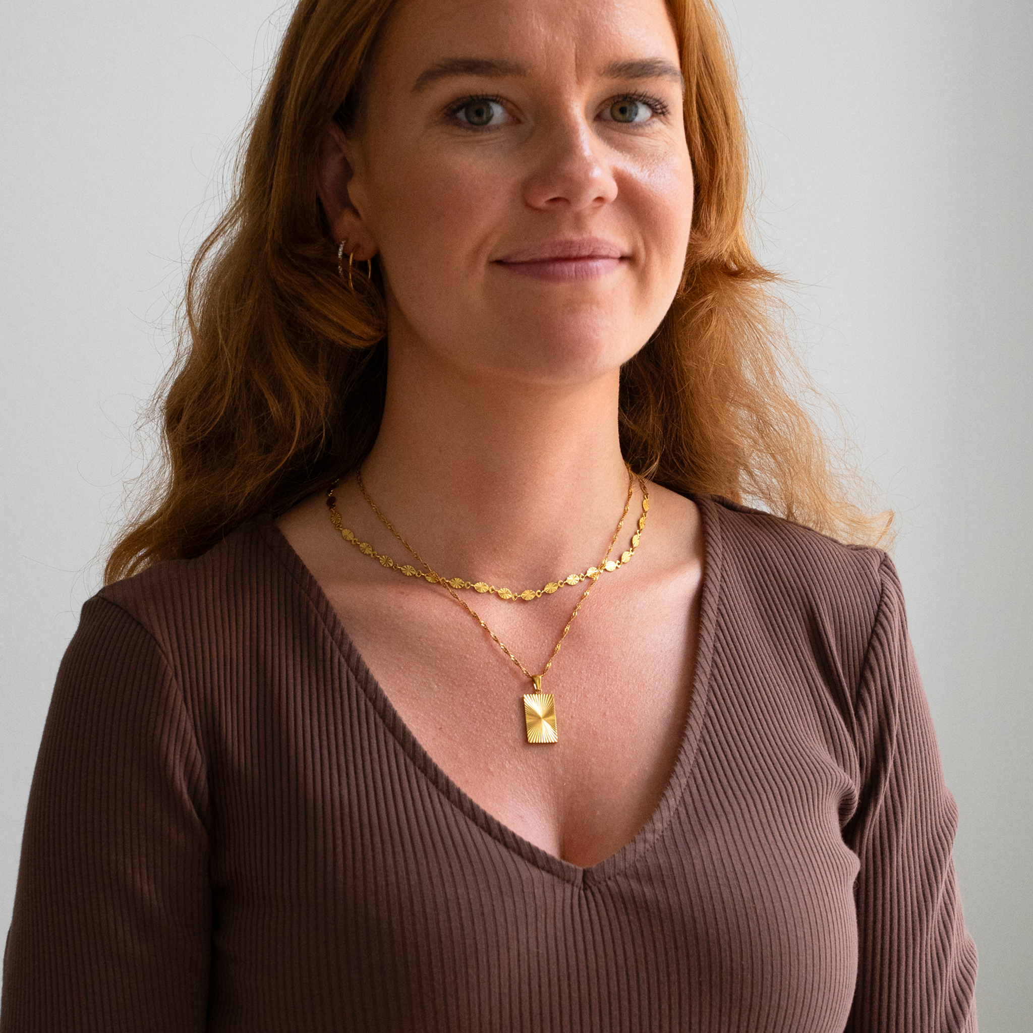 Initialer Sol Fyrkantigt Halsband