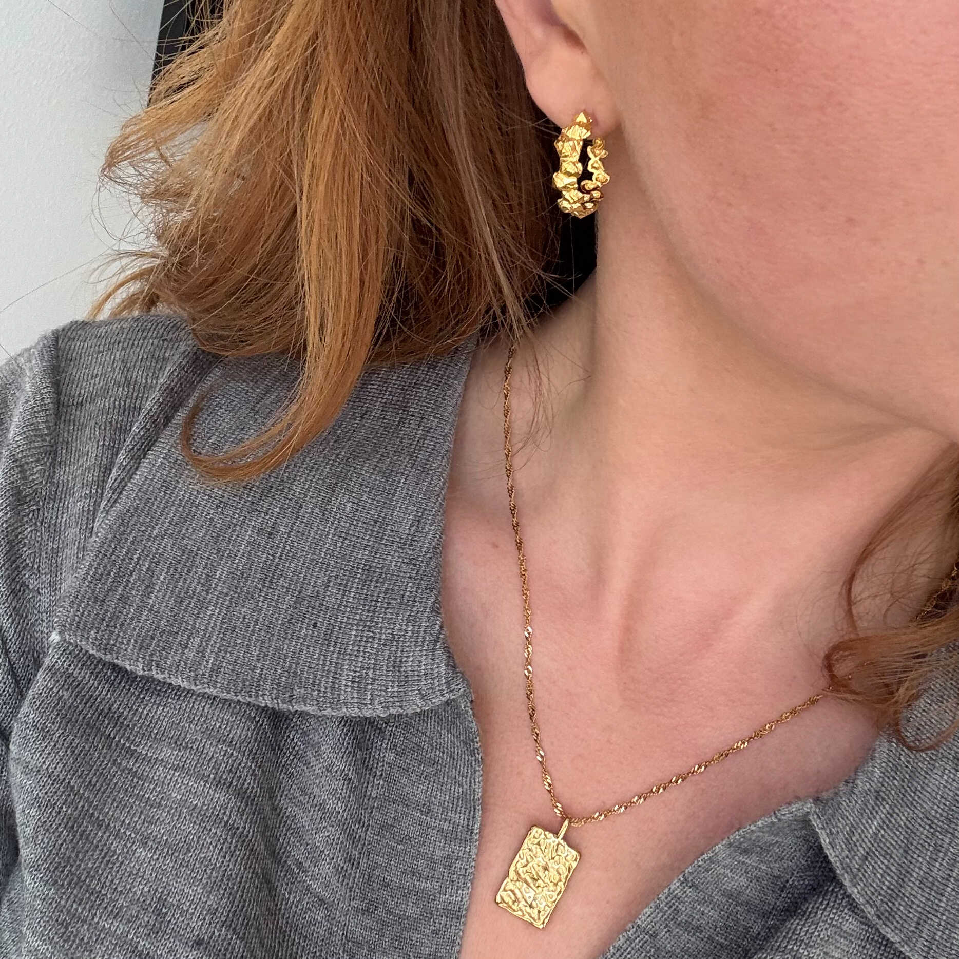 Hamrat halsband förgyllt