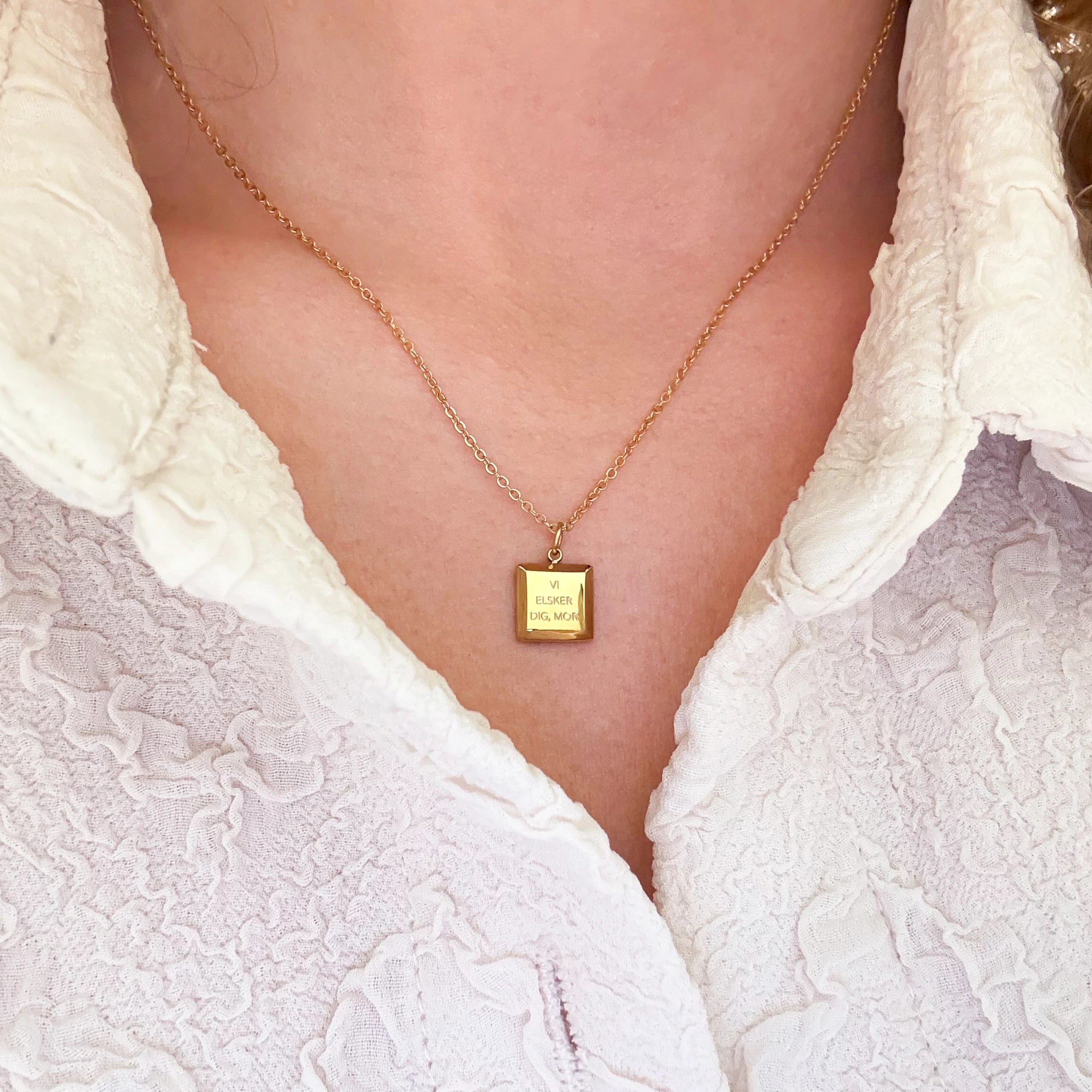 Älskar dig fyrkantigt halsband