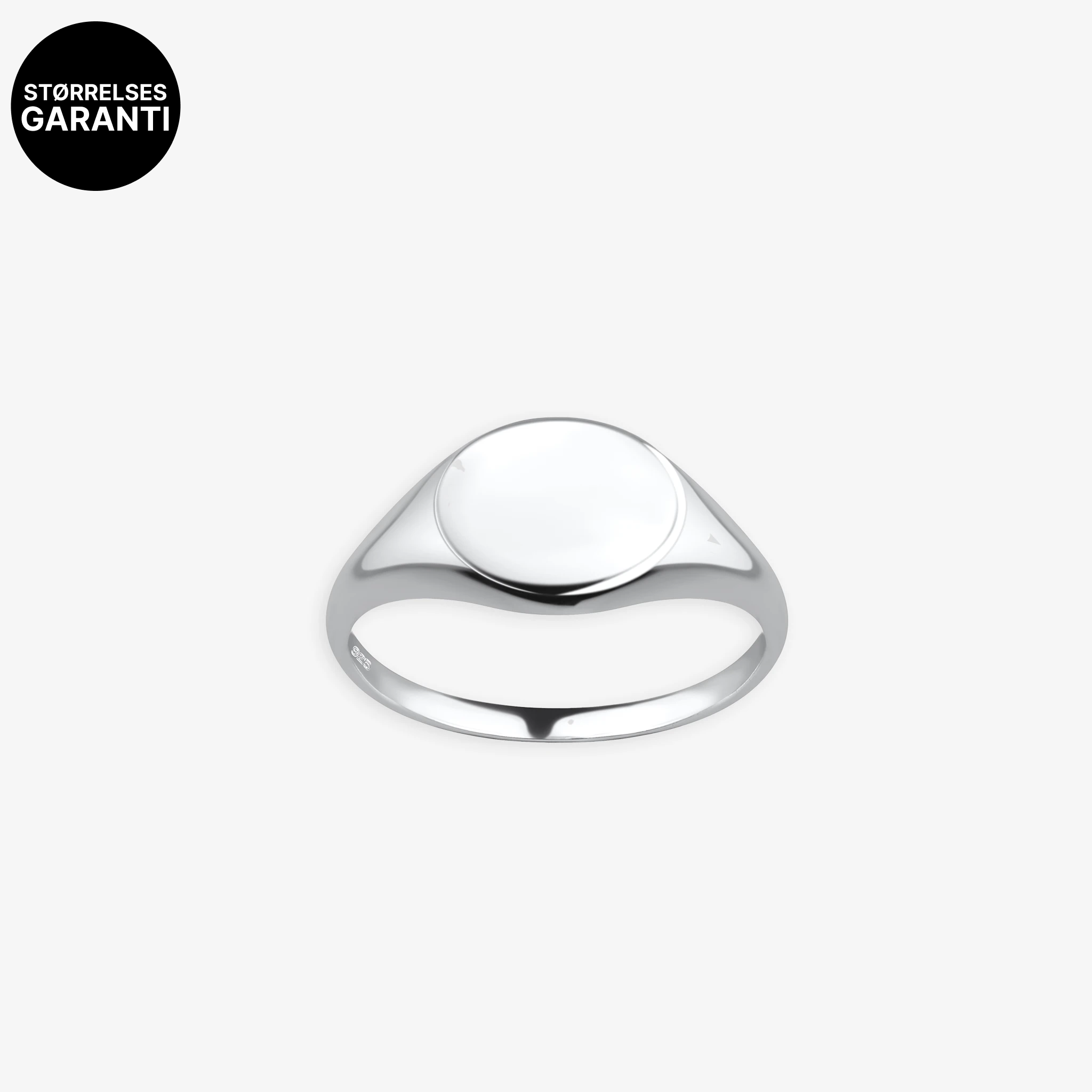 Oval signetring i silver med gravyr